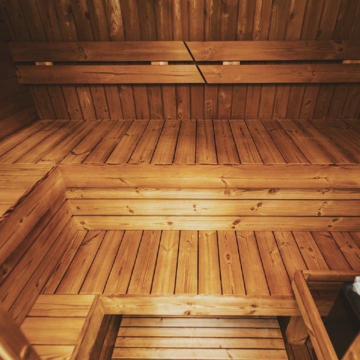 Mande MW16 4-Person Outdoor ThermoWood Sauna