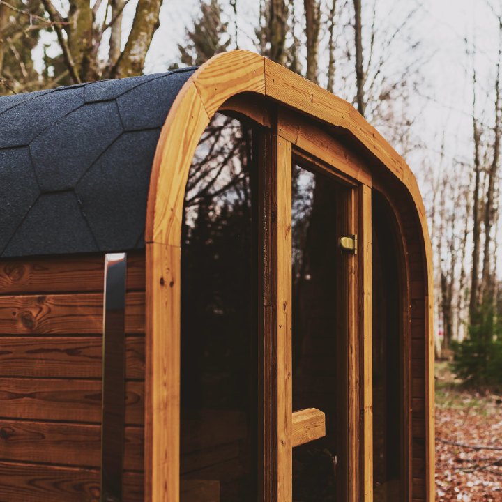 Mande MW20 6-Person Outdoor ThermoWood Sauna
